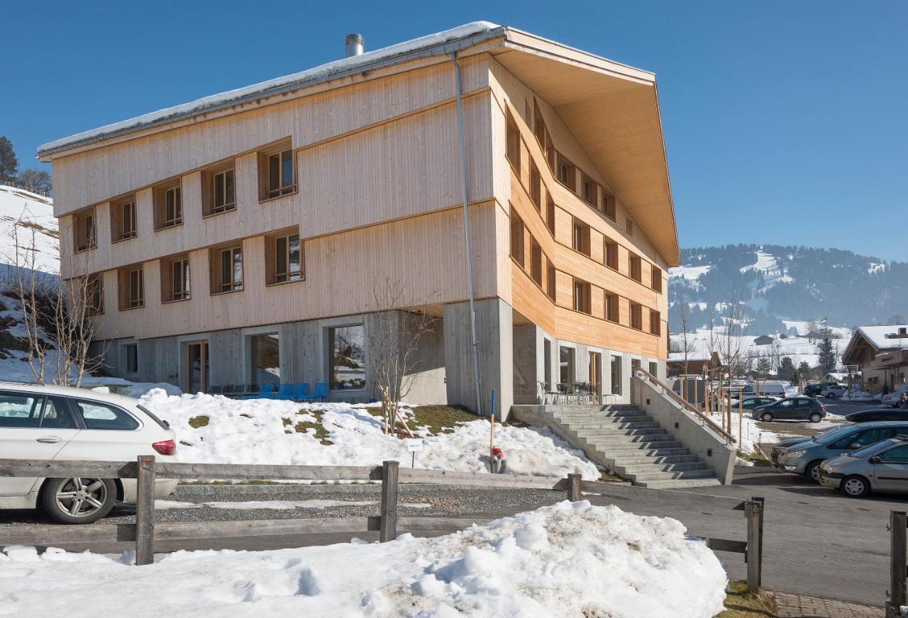 Saanen Gstaad Youth Hostel Exteriör bild