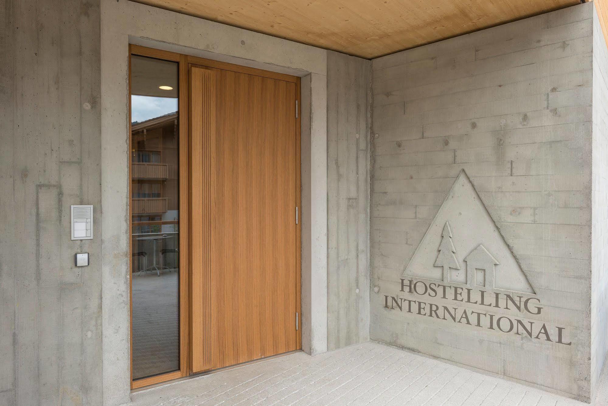 Saanen Gstaad Youth Hostel Exteriör bild