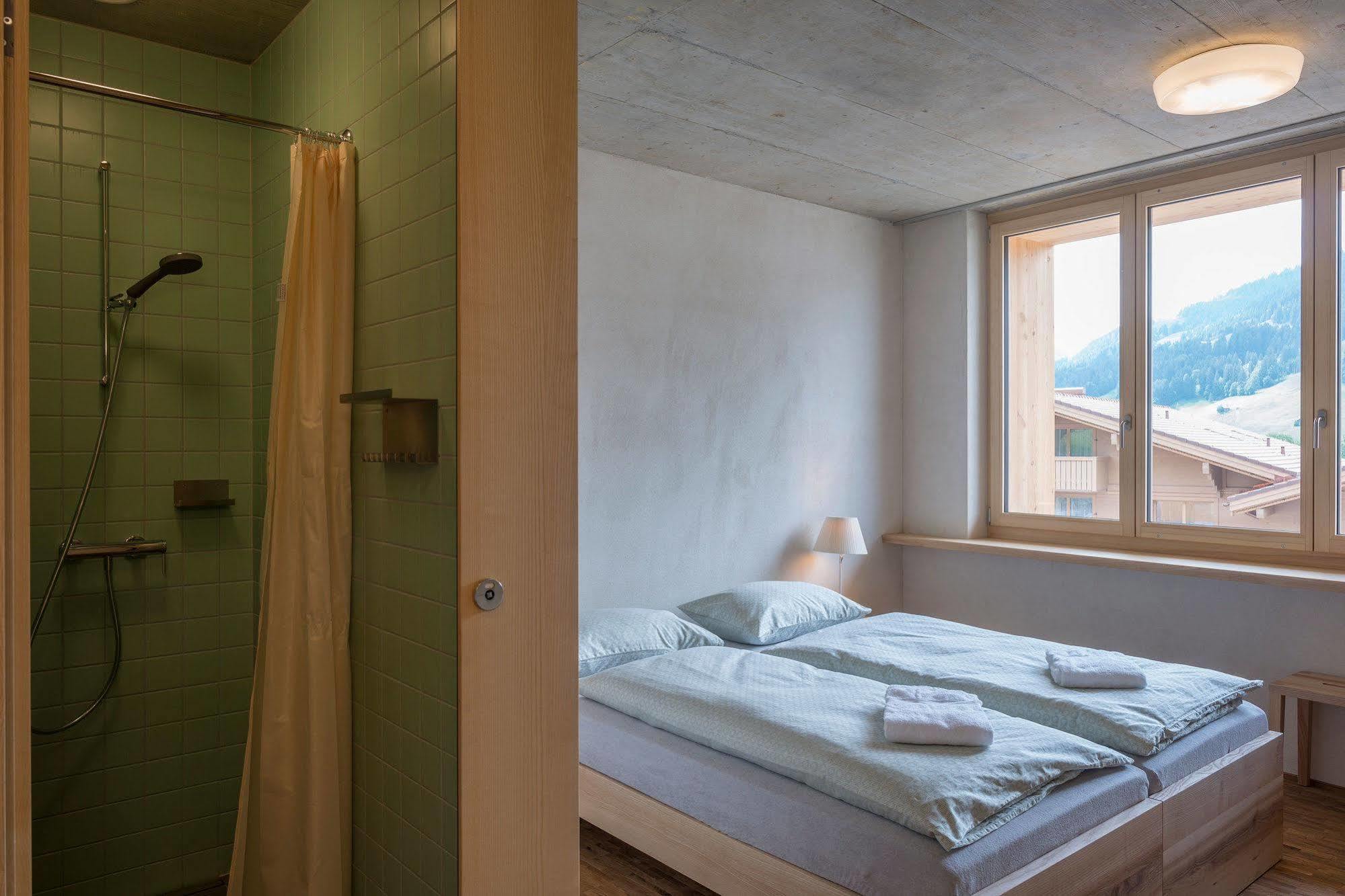 Saanen Gstaad Youth Hostel Exteriör bild